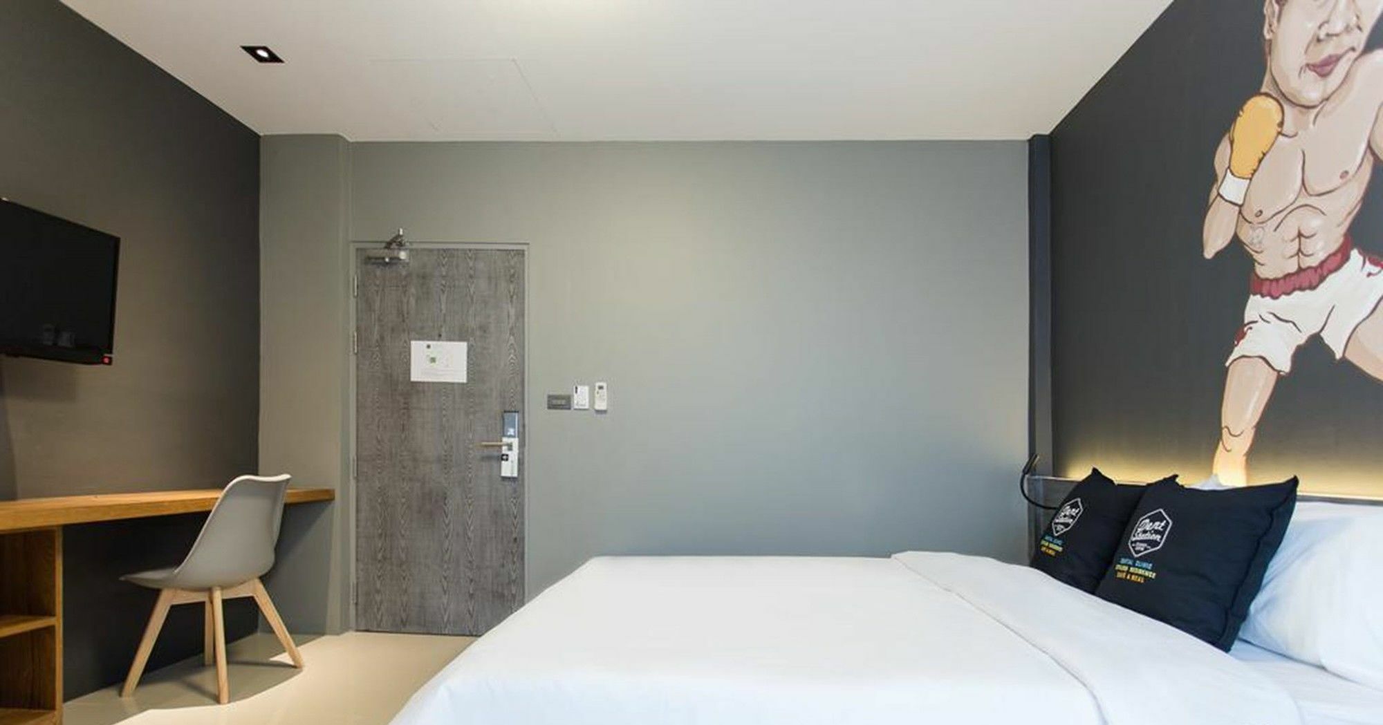Dent Station Resident Hotel Phuket Exterior photo